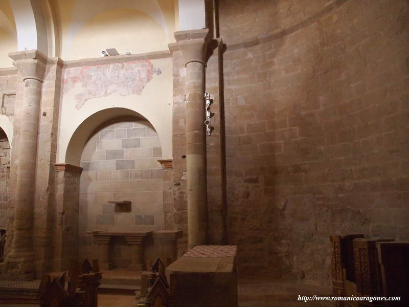 INTERIOR DURANTE LA RESTAURACIÓN (NOVIEMBRE 2014)